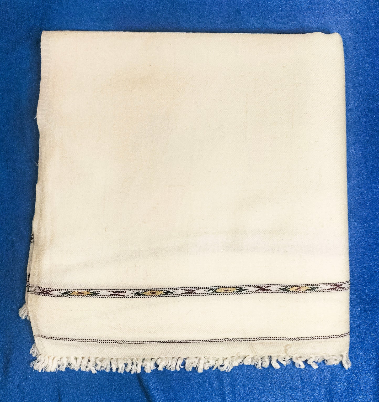 Premium Quality Handmade Off-White Woolen Shawl